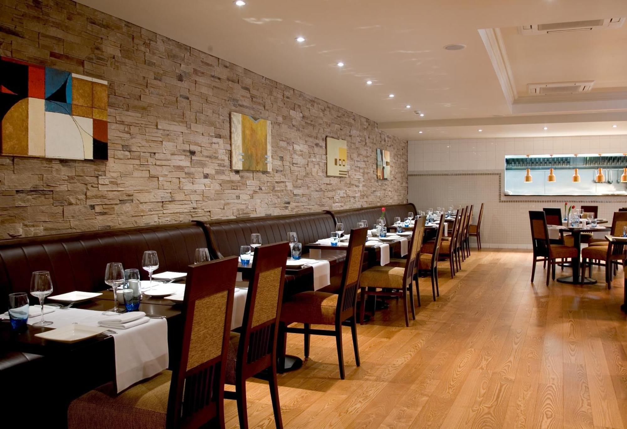 Baileys Hotel Cashel Cashel  Exterior photo